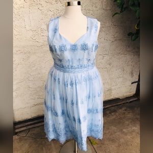 Chi chi London Curve Tea length dress